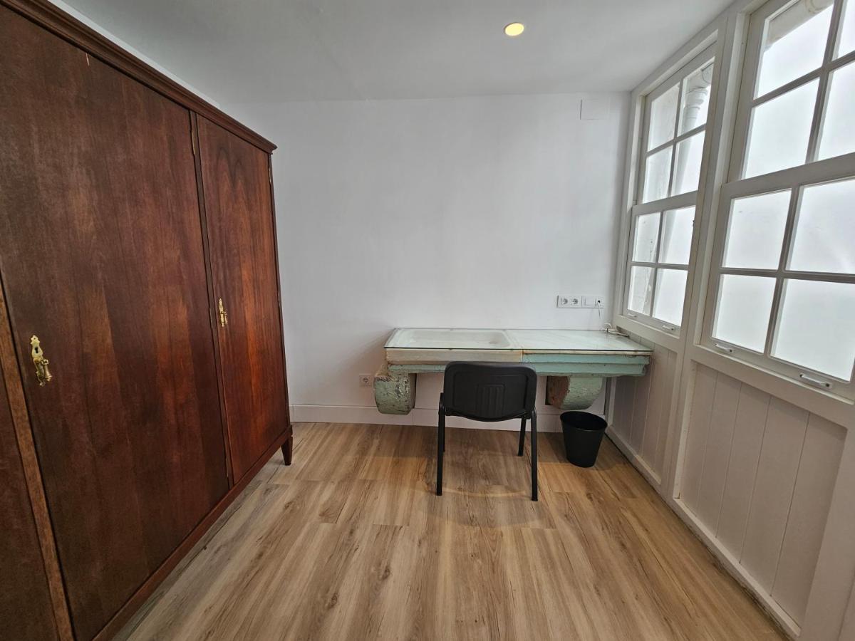 Apartamentos En El Centro - Plaza De Amboage - Wifi แฟร์โรล ภายนอก รูปภาพ