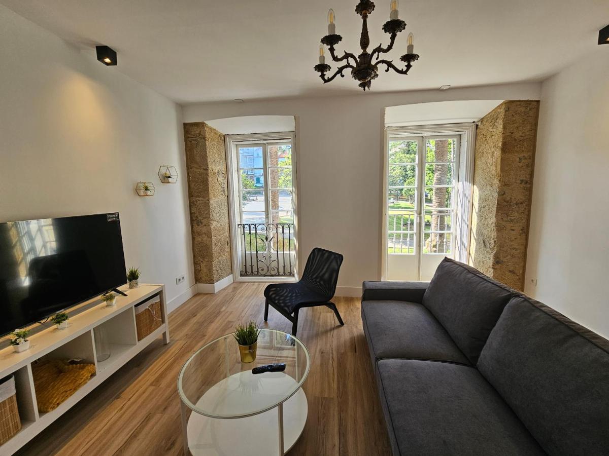 Apartamentos En El Centro - Plaza De Amboage - Wifi แฟร์โรล ภายนอก รูปภาพ