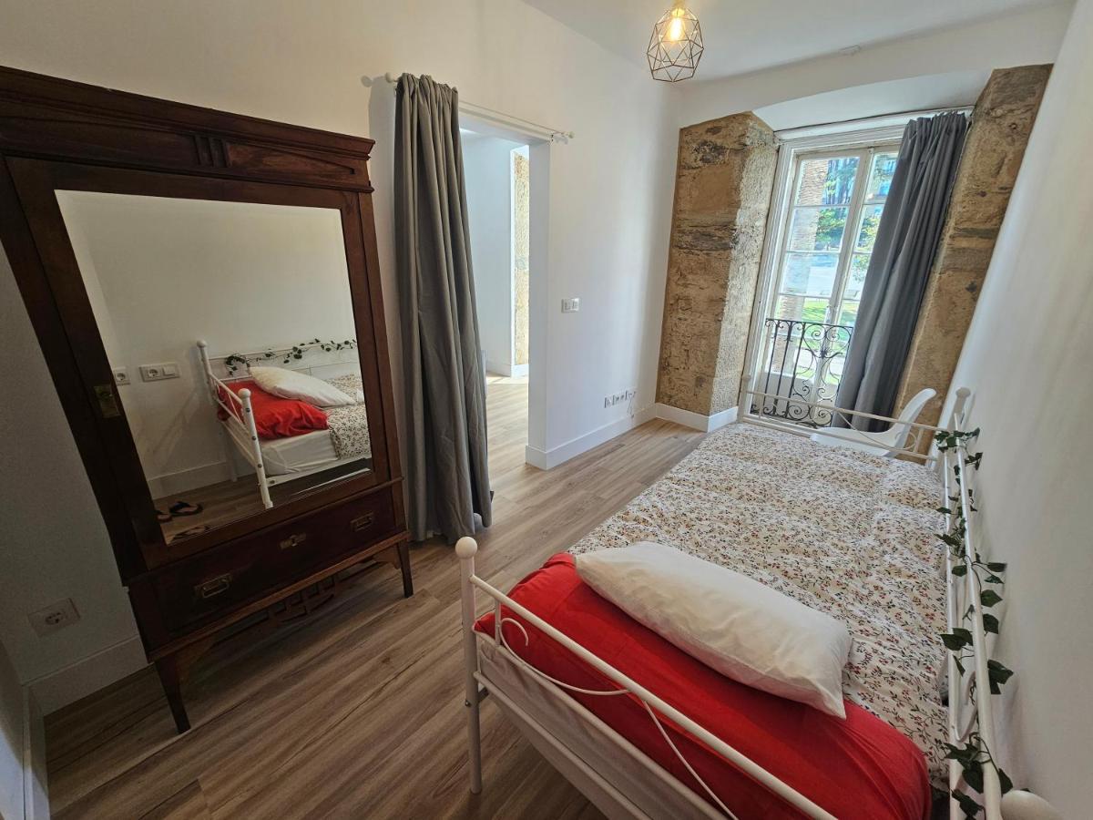 Apartamentos En El Centro - Plaza De Amboage - Wifi แฟร์โรล ภายนอก รูปภาพ
