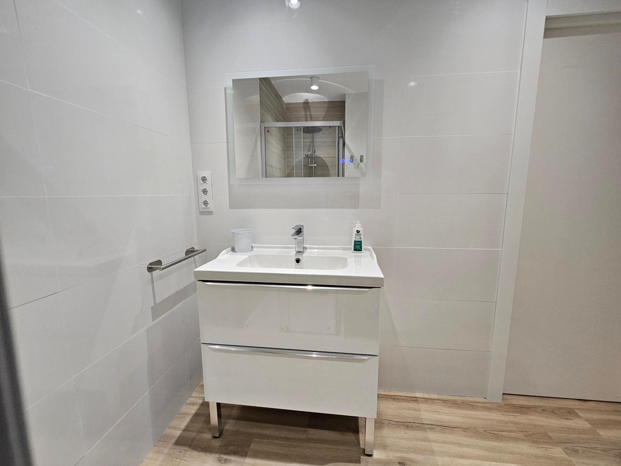 Apartamentos En El Centro - Plaza De Amboage - Wifi แฟร์โรล ภายนอก รูปภาพ