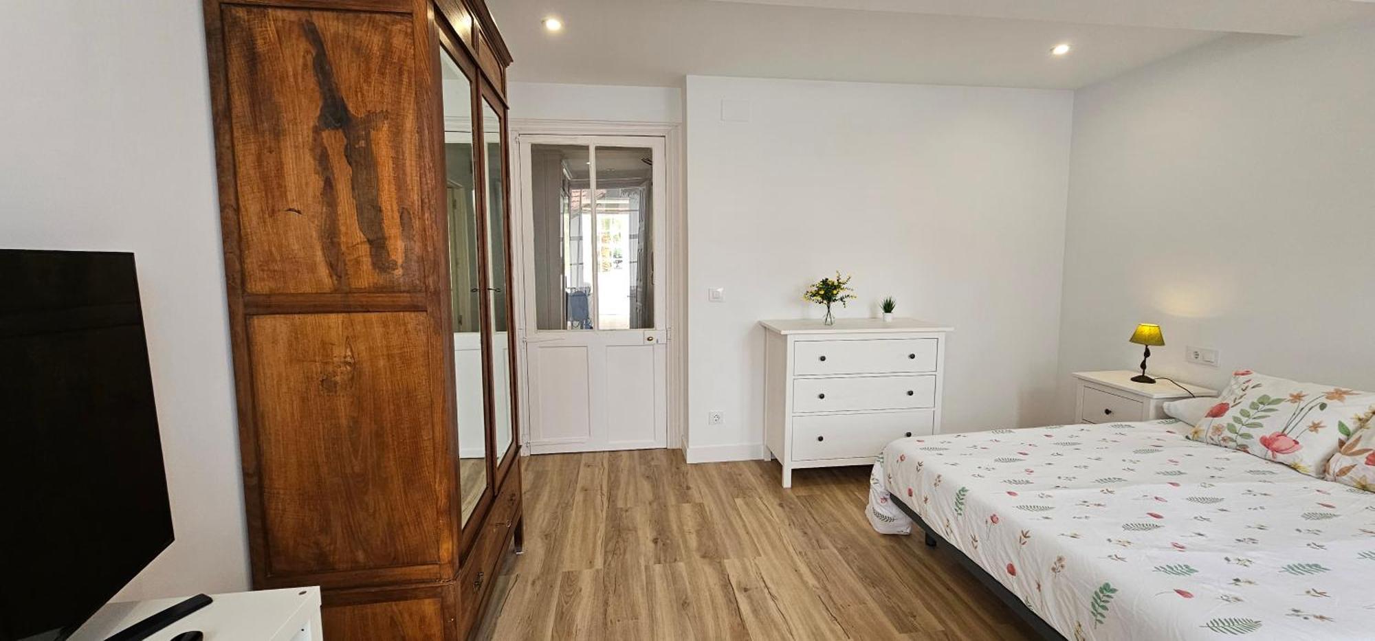 Apartamentos En El Centro - Plaza De Amboage - Wifi แฟร์โรล ภายนอก รูปภาพ