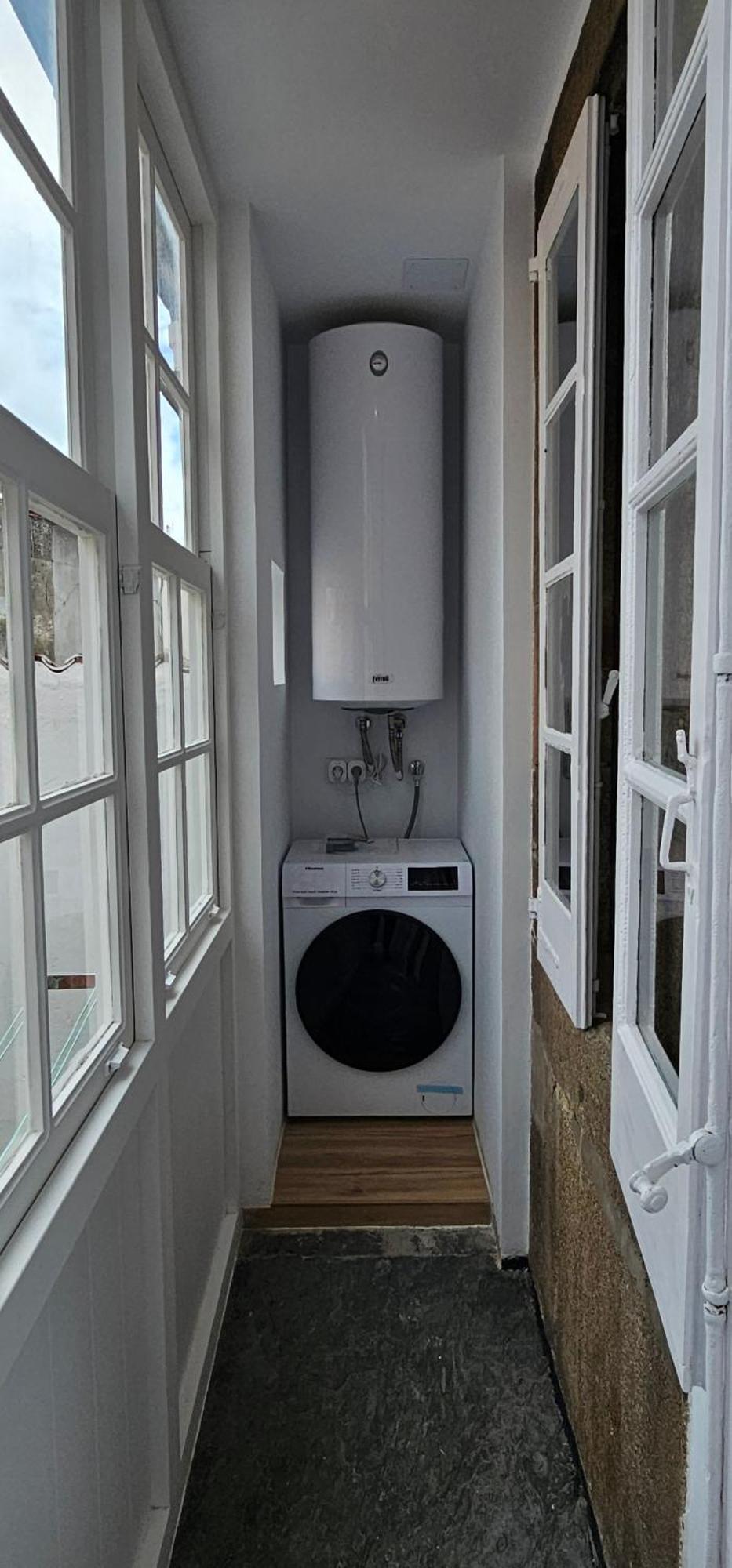 Apartamentos En El Centro - Plaza De Amboage - Wifi แฟร์โรล ภายนอก รูปภาพ